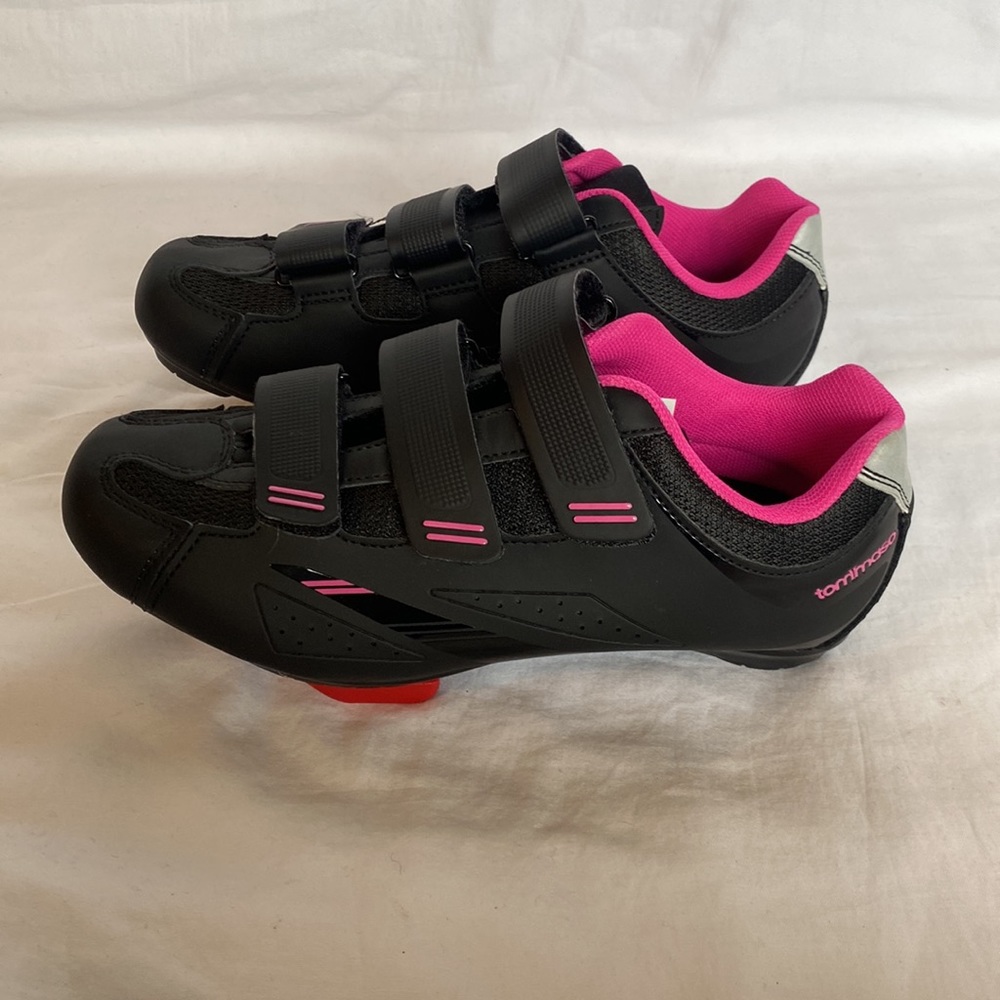 Tommaso Pista Indoor Cycling Cleats Wom 7 Run Sm Black Look Delta SPD Compatible